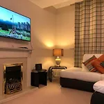 Holland Drive 2 Bedroom Flat