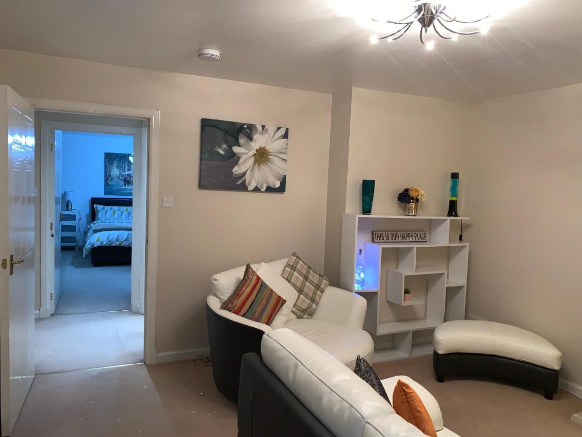 Holland Drive 2 Bedroom Flat *